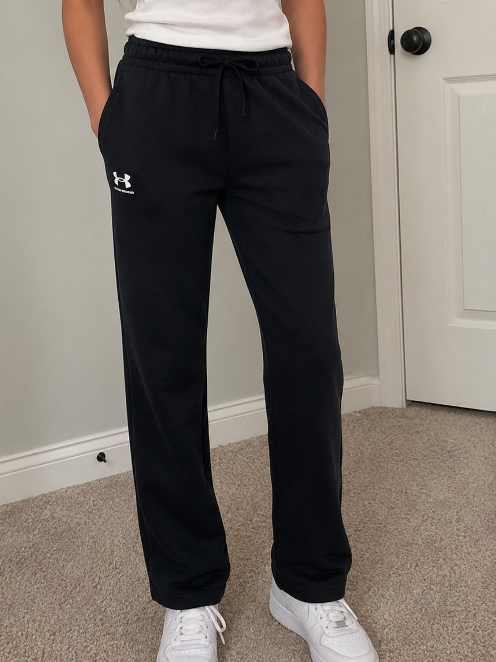 Girl’s Under Armour Black Straight Leg Fleece Pants